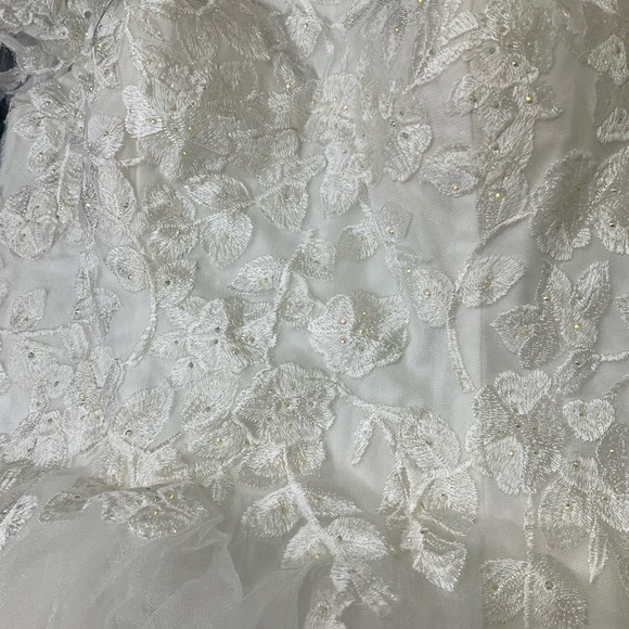 NEW La Femme White 28598 Sheer Floral Off The Shoulder Ball Bride Gown Dress 2 - Picture 8 of 10